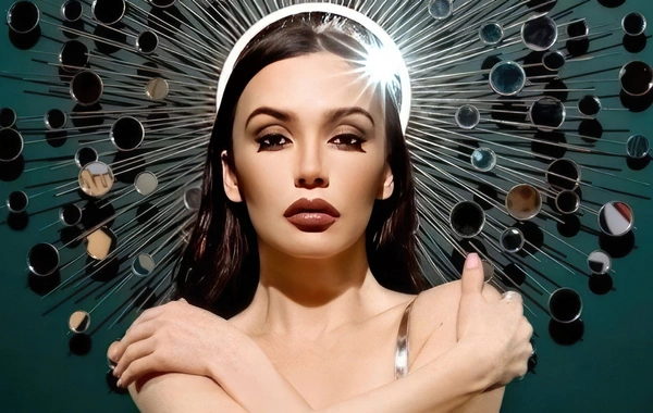 Olga Seryabkina published a topless photo
