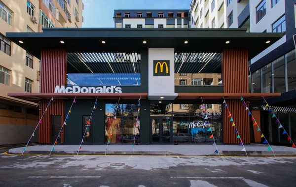 Xırdalanda ilk "McDonald's" restoranının açılışı olub Xırdalanda ilk "McDonald's" restoranının açılışı olub