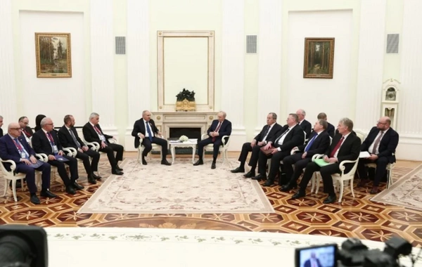 Rusiya-Qərb qarşıdurmasının yeni ünvanı: Putin-Paşinyan görüşünün pərdəarxası