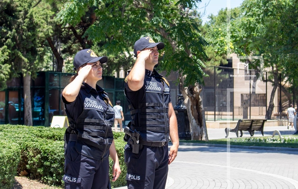 Polis Günündə də post başında – Bakının küçələrindən diqqətçəkən FOTOLAR