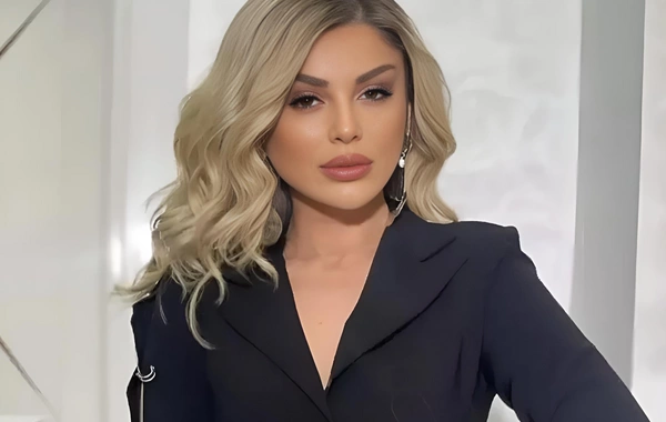 Azərbaycanlı müğənni 13 yaşlı qızına görə qapalı geyindiyini açıqladı