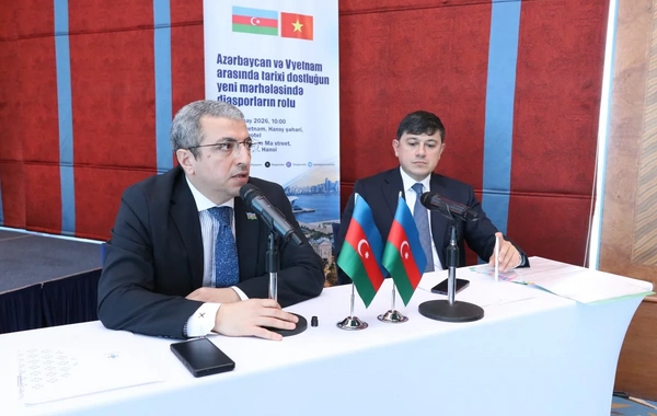Fuad Muradov Vyetnama səfər edib, Azərbaycan icması ilə görüşüb