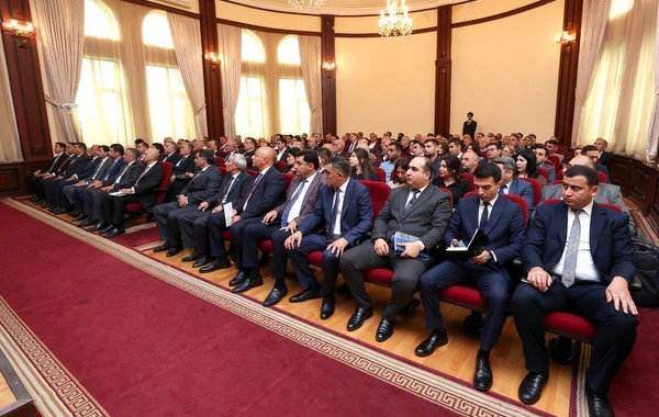 KOBİA Abşeron sahibkarlarının təkliflərini dinləyib
