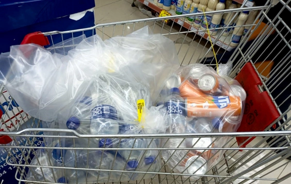 Salyanda marketdə yararsız məhsullar və saxta içkilər tapıldı