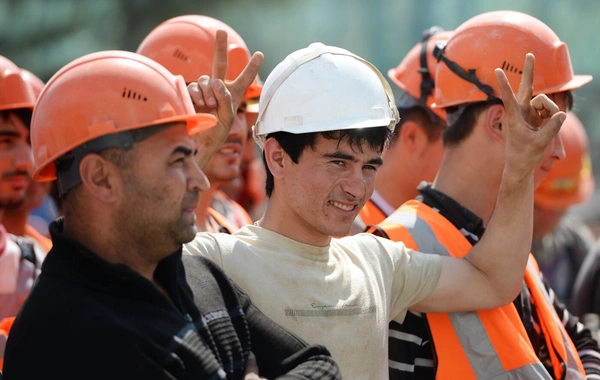 Rusiyada işləmək istəyənlərin NƏZƏRİNƏ