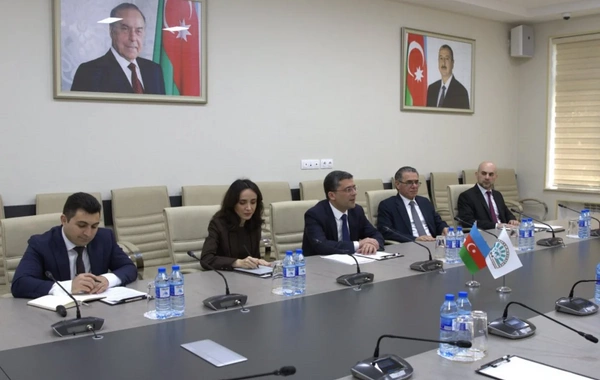 Medianın İnkişafı Agentliyində D-8 İqtisadi Əməkdaşlıq Təşkilatının Baş katibi ilə ikitərəfli görüş keçirilib