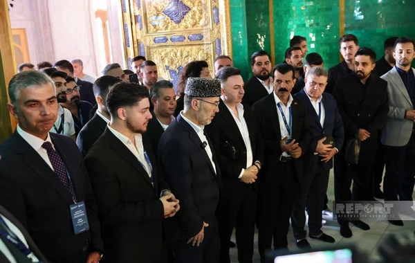 Türkiyə, Gürcüstan və İraqın azərbaycanlı din xadimləri Bibiheybət məscidini ziyarət edib