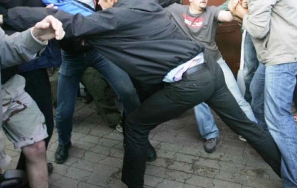 Göyçayda sürücü müdirini döyüb çənəsini qırdı