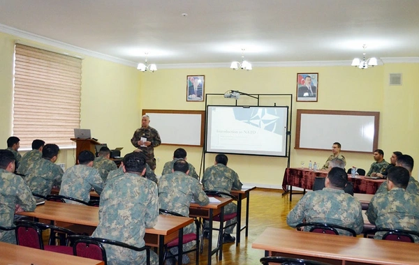 В Баку прошел курс Мобильной тренинговой группы НАТО