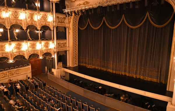 Dövlət teatrlarında bədii rəhbər və baş rejissor vəzifələri ləğv edilib