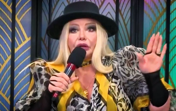 Elit Star Cəmilə: "Maşınınızla, evinizlə, hacınızla fəxr etməyin!"