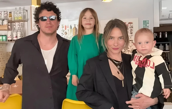 Məşhur aktrisa ailəsi ilə birlikdə Türkiyəni tərk edir