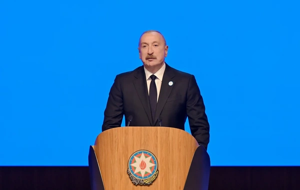 YAP-ın VIII Qurultayı keçirilib, İlham Əliyev çıxış edib