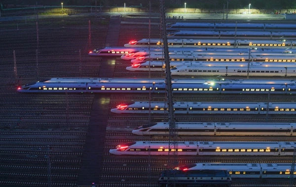 В Китае поезд сбил 11 человек