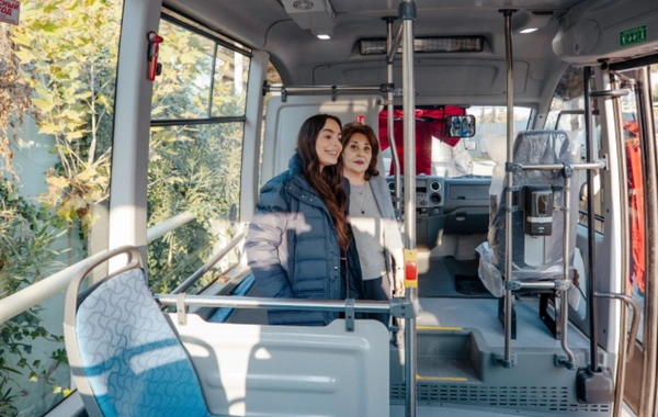 Leyla Əliyeva, Arzu Əliyeva və Alyona Əliyeva "Təmiz Dünya" sığınacağındakı uşaqların bayram sevincinə şərik olublar