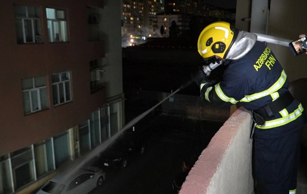 FHN təlim etmək istədi - Yanlış park edilən maşınlara görə yanğın avtomobilləri hərəkət edə bilmədi