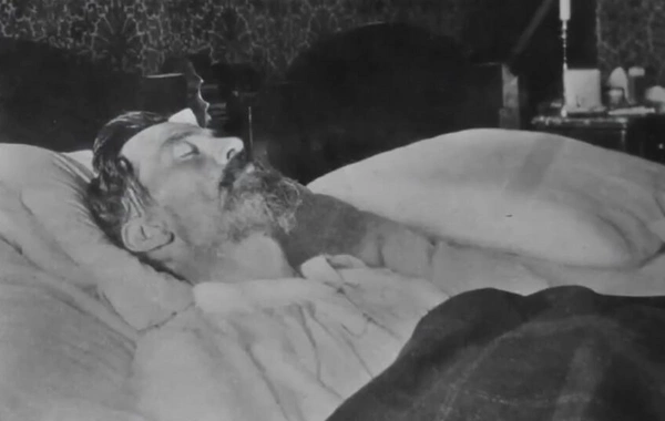 The Amazing Story of Anton Chekhov's Death with a Glass of Champagne