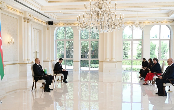 Prezident İlham Əliyev Böyük Britaniyanın Azərbaycanda yeni təyin olunmuş səfirinin etimadnaməsini qəbul edib