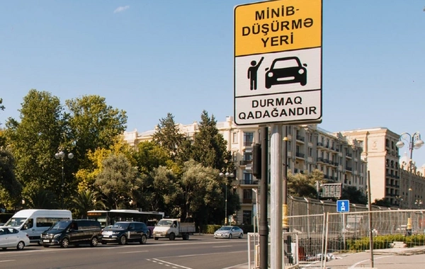 Bakıda daha bir avtobus zolağında minib-düşmə yeri yaradılıb