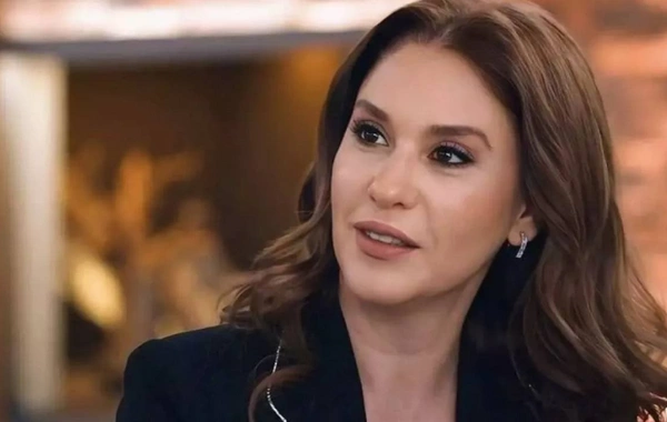 Evrim Alasya: Məhəllə qadını obrazını oynamaq məcburiyyətindəyəm