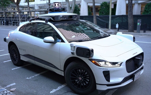 ABŞ-də pilotsuz taksi məktəbin qarşısında uşağı vurub