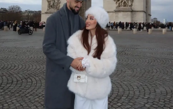 "Qarabağ"ın ulduzu bloqer xanımı ilə Parisdə