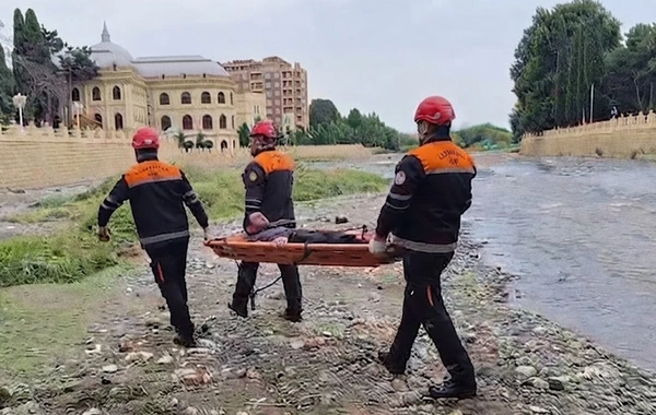 Gəncədə çaya yıxılan vətəndaşın xilas edilib