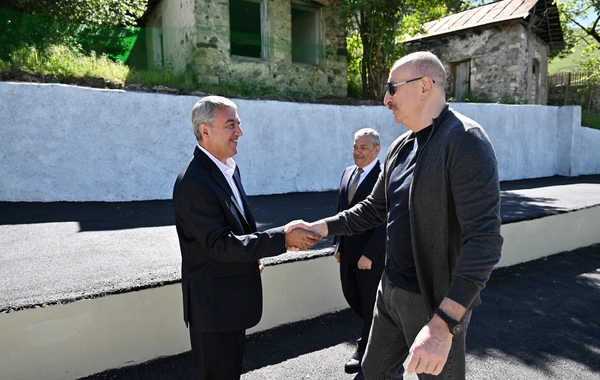 Prezident İlham Əliyev Şuşanın Böyük Qaladərəsi kəndində görülən işlərlə tanış olub, sakinlərlə görüşüb