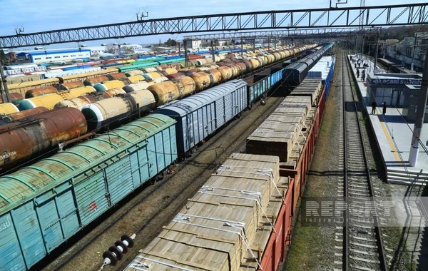 Азербайджан обеспечит транзит очередной партии грузов в Армению