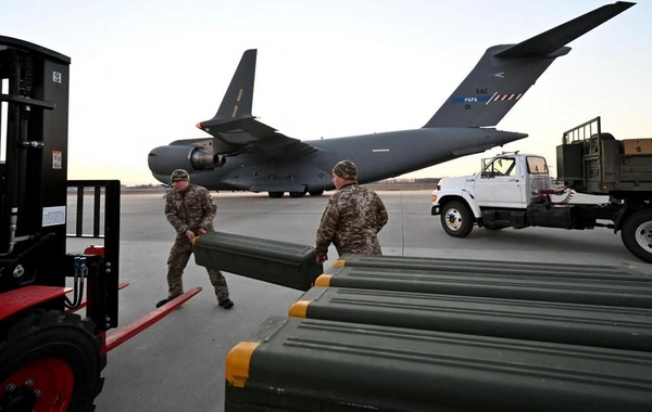 Bloomberg: Aİ müdafiəyə əlavə vəsait ayırmağı planlaşdırır