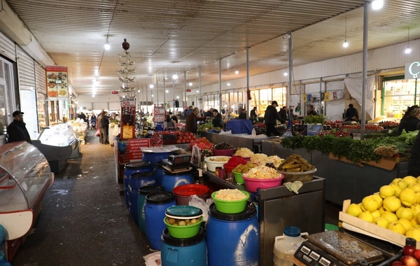 8-ci km bazarında nöqsanlar aşkarlanıb