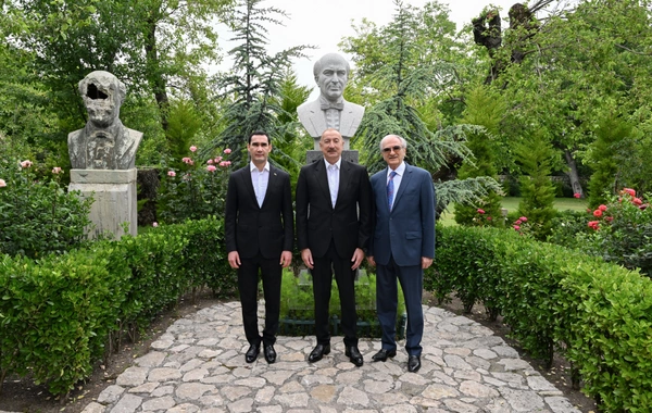 İlham Əliyev və Sərdar Berdiməhəmmədov Şuşada Bülbülün ev-muzeyində olublar