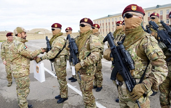 "Sarsılmaz Tərəfdaşlıq-2025" birgə xüsusi təyinatlı qüvvələr təlimi sona çatıb "Sarsılmaz Tərəfdaşlıq-2025" birgə xüsusi təyinatlı qüvvələr təlimi sona çatıb