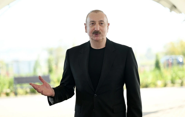 Zəngilanın Məmmədbəyli və Ağalı kəndlərinin sakinlərinə mənzillərin açarları təqdim edilib Zəngilanın Məmmədbəyli və Ağalı kəndlərinin sakinlərinə mənzillərin açarları təqdim edilib