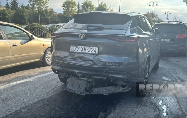 Sumqayıtda zəncirvari qəza: 5 avtomobil toqquşub