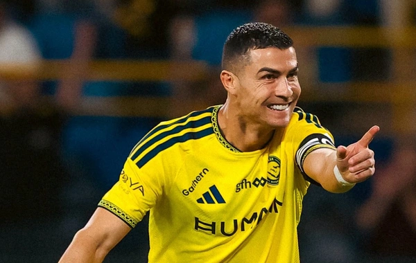 Ronaldo 15 dəqiqəyə het-trik etdi: 1000 qol rekorduna daha bir addım yaxınlaşdı