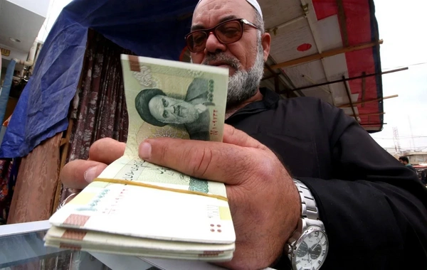 İranda dolların məzənnəsi rekord qırdı