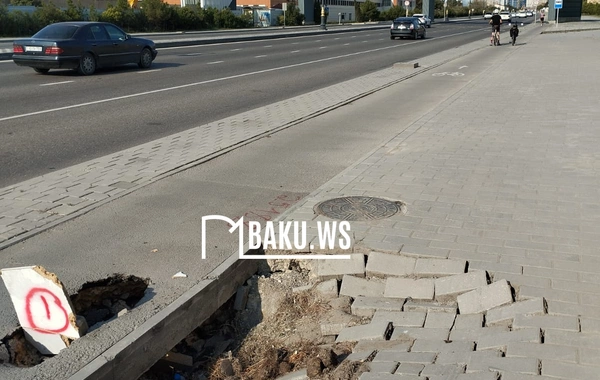 8 Noyabr prospektində səki çöküb