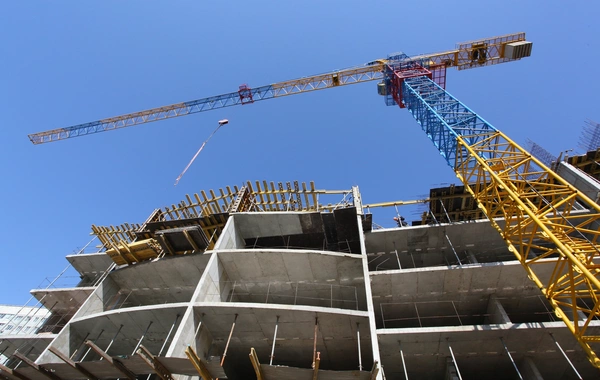 Деньги заплачены - жилья нет: что ждет покупателей квартир в недостроенных домах?