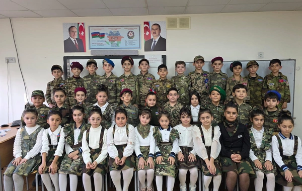 Xırdalanda məktəb-liseydə Zəfər günü ilə bağlı tədbir