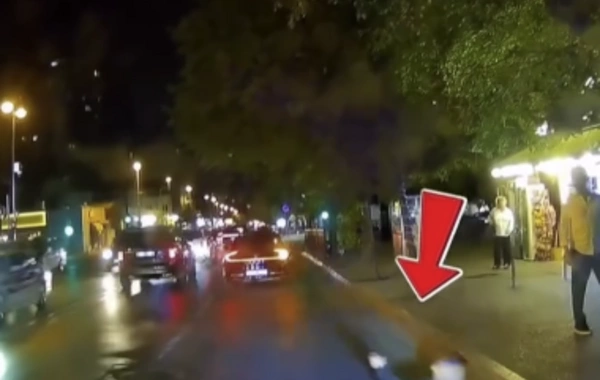 Bakıda özünü avtomobilin qarşısına atan piyada saxlanıldı