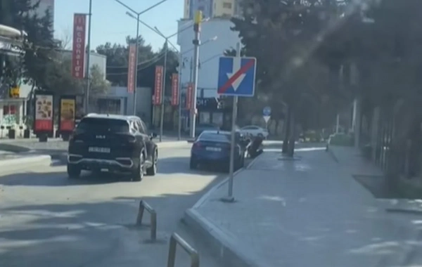 Bakıda təhlükəli vəziyyət: Əyilmiş nişan faciəyə yol aça bilər