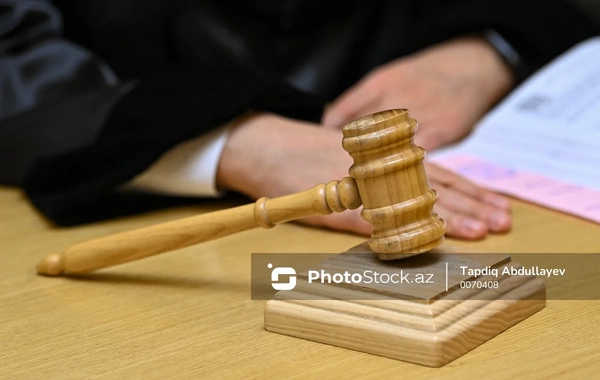 Məktəbə işə düzəltmək vədi ilə 200 minlik dələduzluq - Müəllimə hökm oxundu