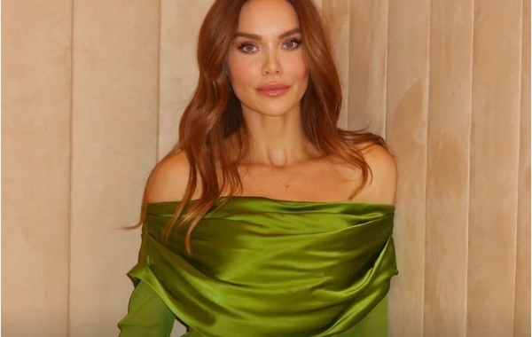 Ebru özünə Barselonadan bir çamadan çörək gətirir