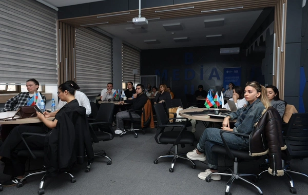 Euronews Academy çərçivəsində keçirilən Rəqəmsal Jurnalistika təlim proqramı yekunlaşıb