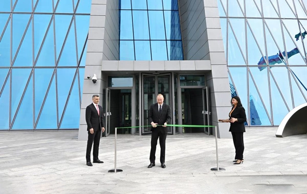 Prezident İlham Əliyev Mərkəzi Bankın yeni binasının açılışında iştirak edib