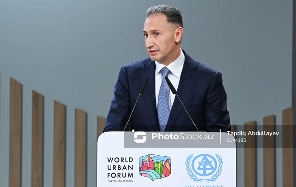 Rəşad Nəbiyev: Daha çox yol tikmək tıxac problemini həll etmir