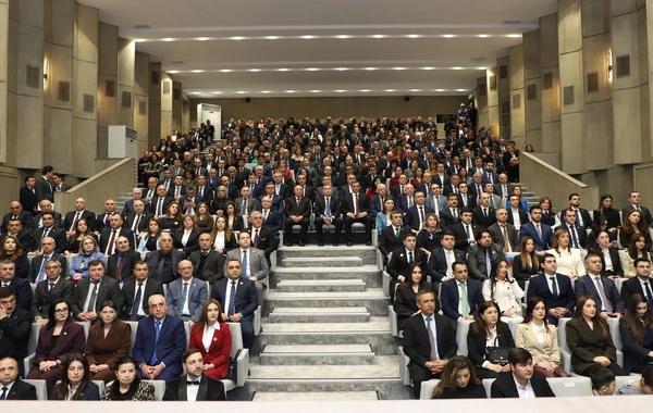 Azərbaycan Həmkarlar İttifaqları Konfederasiyasının yaradılmasının 33 illiyi qeyd olunub