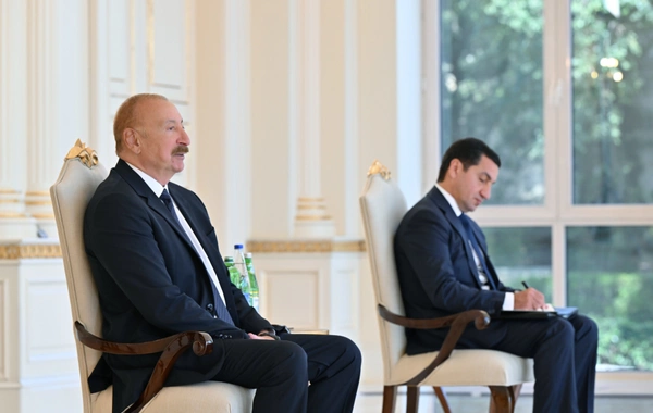 İlham Əliyev Almaniyanın Azərbaycanda yeni təyin olunmuş səfirinin etimadnaməsini qəbul edib
