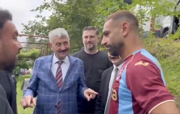 Bələdiyyəsinin sədrindən Salaha maraqlı təklif - "Misirdə isti olacaq, qayıtma, burada yaşa"